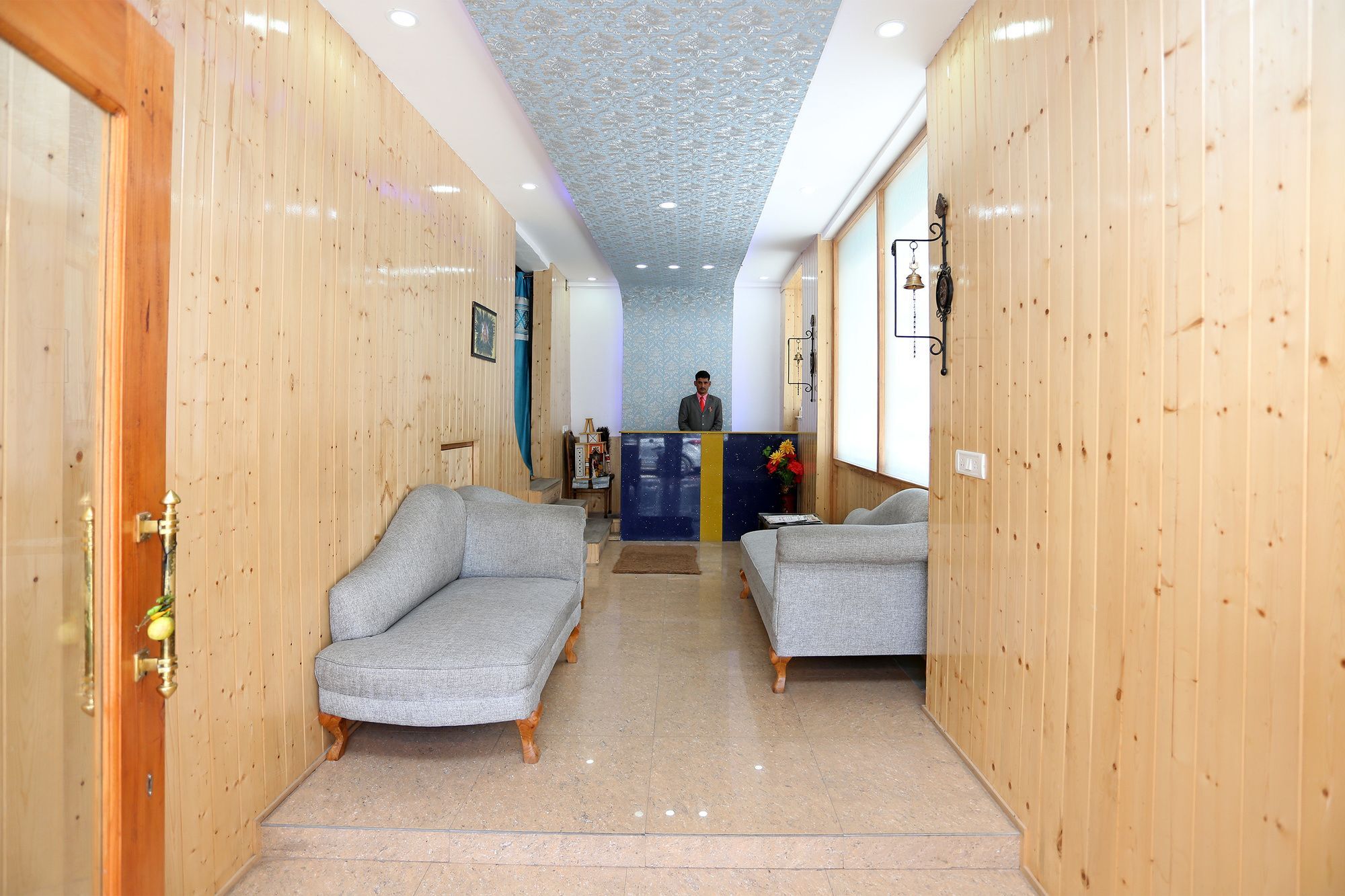 Oyo 9912 Hotel Rock Sea Manāli エクステリア 写真